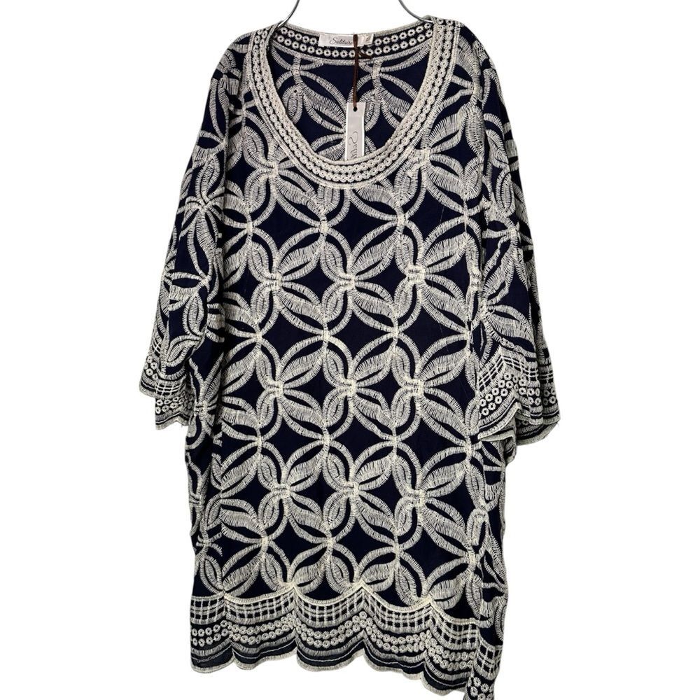 Anthropologie Solitaire Navy and Cream Embroidered Tunic Top 2X NWT